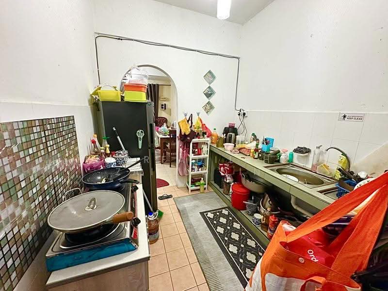 Terraced House for Sale in Bandar Country Homes (Rawang) - NORFADILAH ZAINUDDIN - Kitchen - PropertyGuru.com.my