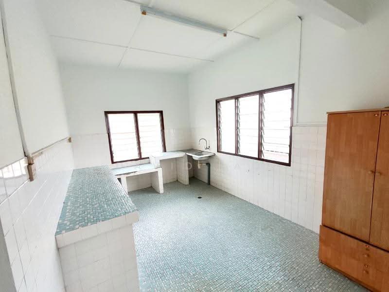Bungalow House untuk Disewa di Kampung Cheras Baru (Ampang) - David Lao - Kitchen - PropertyGuru.com.my
