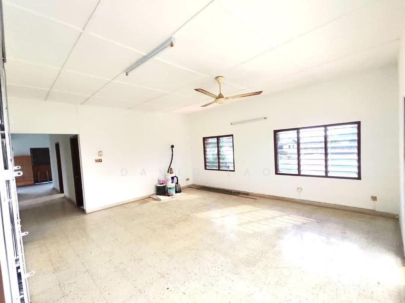 Bungalow House untuk Disewa di Kampung Cheras Baru (Ampang) - David Lao - Living Room - PropertyGuru.com.my