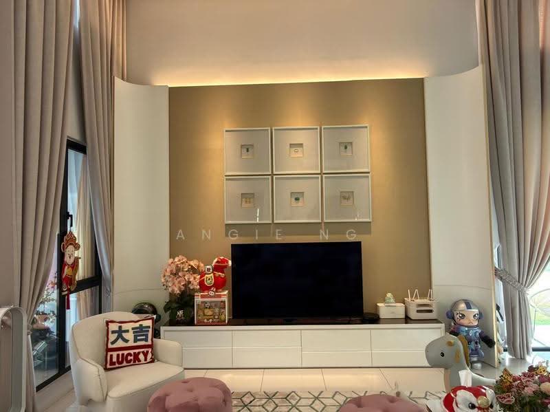 Bungalow House for Sale in Sungai Buloh (Selangor) - Angie Ng - Living Room - PropertyGuru.com.my