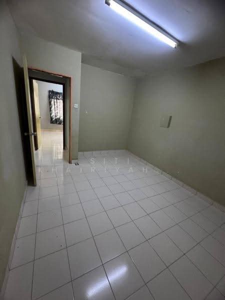 Apartment for Sale at Latan Biru - SITI KHAIRIYAH JAAFAR - Interior - PropertyGuru.com.my