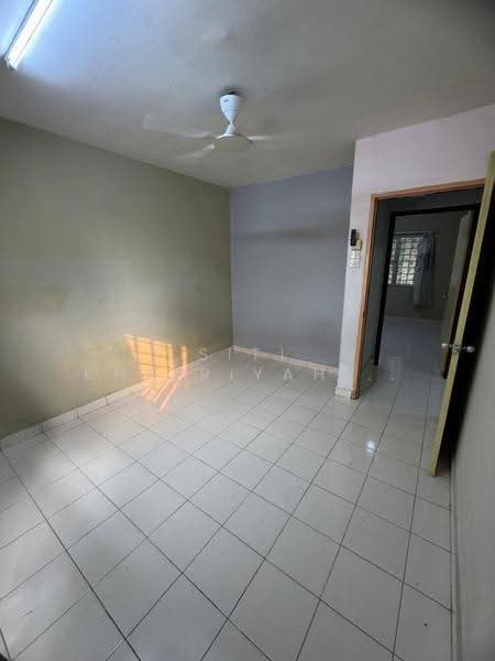 Apartment for Sale at Latan Biru - SITI KHAIRIYAH JAAFAR - Interior - PropertyGuru.com.my