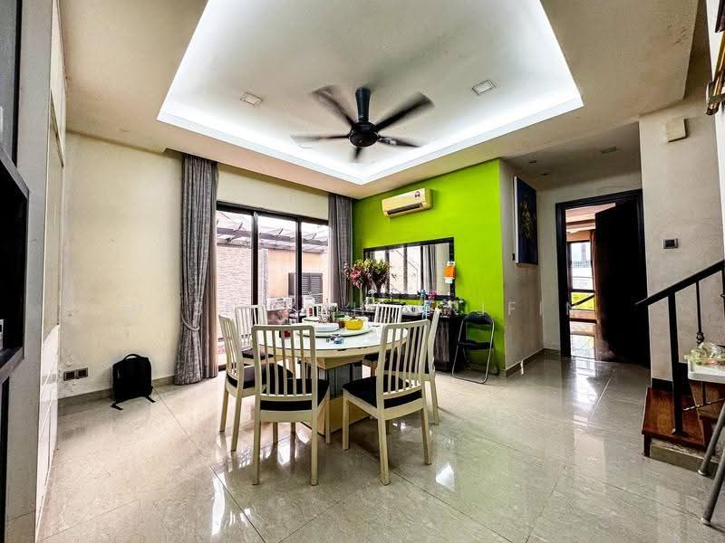 Bungalow House untuk Dijual di Bukit Rahman Putra (Sungai Buloh) - Masnizah Arifin - Dining Room - PropertyGuru.com.my