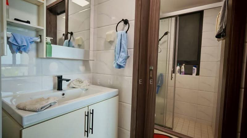 Condominium for Rent at Cerulean Bay @ Forest City - Ben Lee - Bathroom - PropertyGuru.com.my