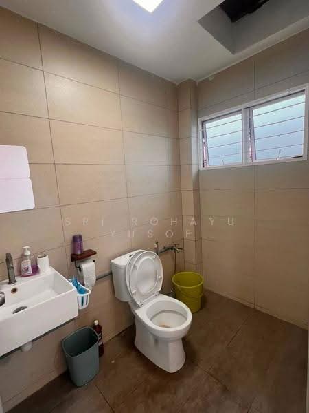 Pangsapuri untuk Disewa di Residensi Akasia Jubilee - Sri Rohayu Yusof - Bathroom - PropertyGuru.com.my