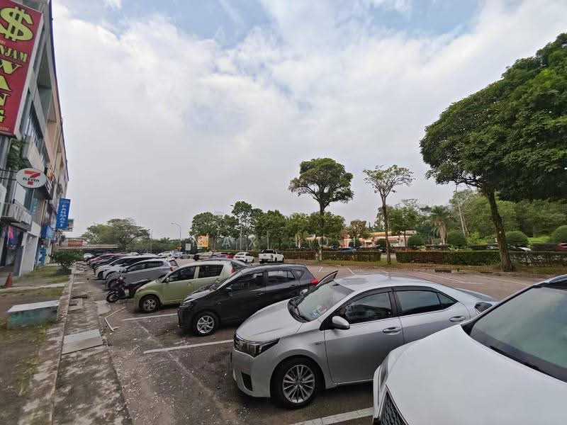 Kedai untuk Disewa di Bandar Baru Permas Jaya (Permas Jaya) - Max Loh - Exterior - PropertyGuru.com.my