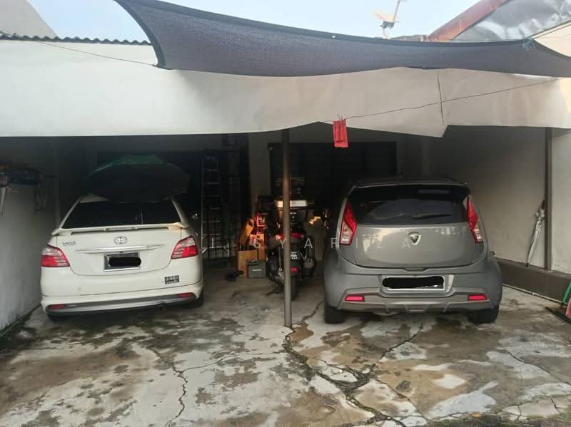 Rumah Teres 1-Tingkat untuk Dijual di Taman Bukit Kuchai (Bandar Kinrara) - Fifi Syafiza - Exterior - PropertyGuru.com.my