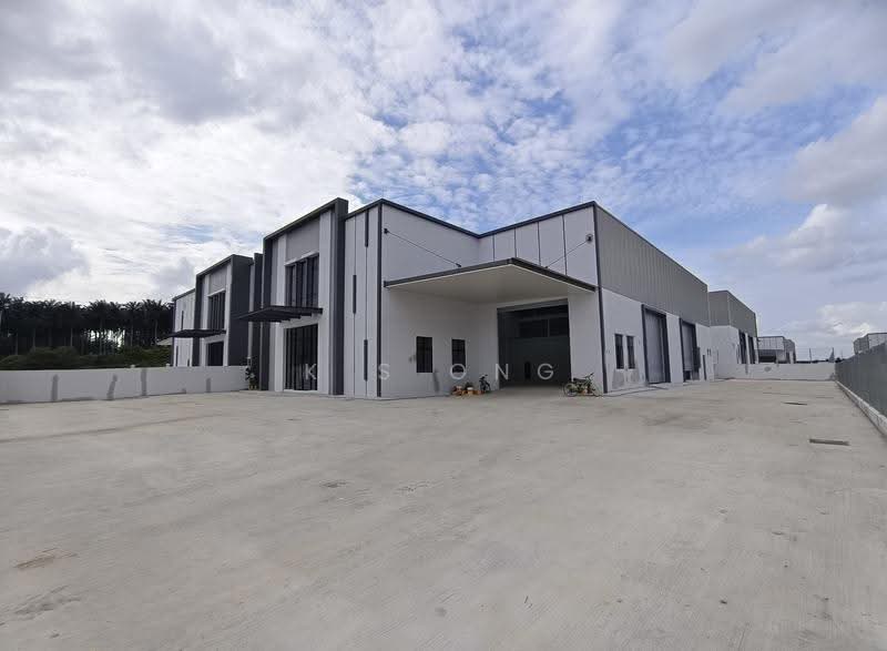Factory for Rent in Eco Business Park 1 (Johor Bahru) - K S Ong - Exterior - PropertyGuru.com.my