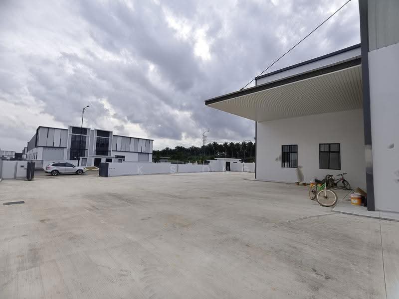 Factory for Rent in Eco Business Park 1 (Johor Bahru) - K S Ong - Exterior - PropertyGuru.com.my