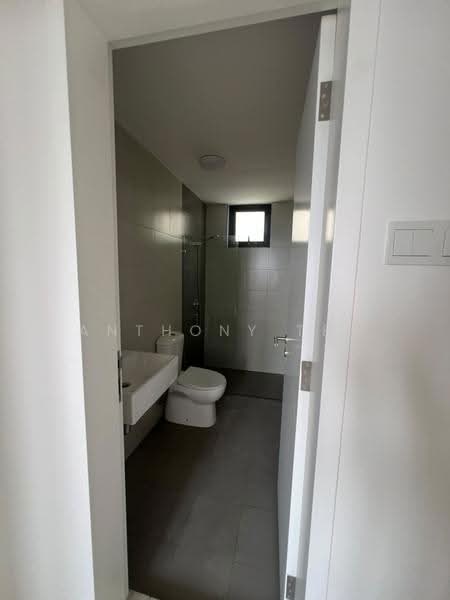 Kediaman Servis untuk Disewa di Aster Hill - Anthony Tek - Bathroom - PropertyGuru.com.my
