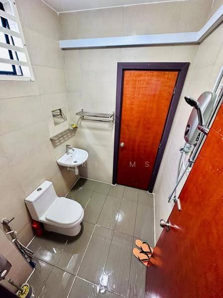 2-storey Terraced House for Rent in Kajang (Selangor) - Arif MS - Bathroom - PropertyGuru.com.my