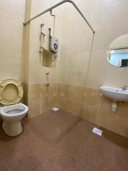 Link Bungalow for Rent in Johor Bahru (Johor) - Li Lian Chew - Bathroom - PropertyGuru.com.my