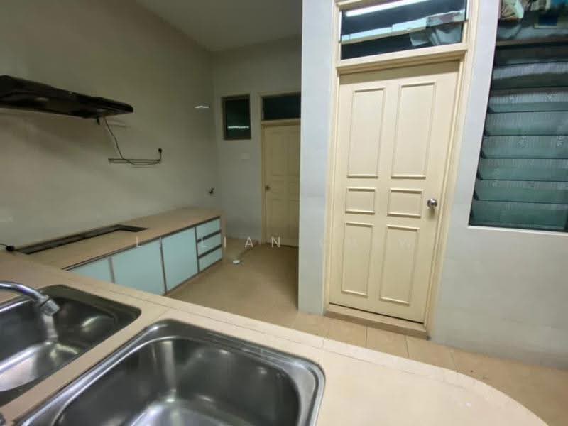 Link Bungalow for Rent in Johor Bahru (Johor) - Li Lian Chew - Kitchen - PropertyGuru.com.my