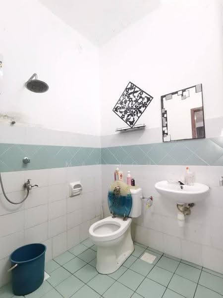 Rumah Teres 1-Tingkat untuk Dijual di Taman Pelangi Indah (Ulu Tiram) - Max Loh - Bathroom - PropertyGuru.com.my