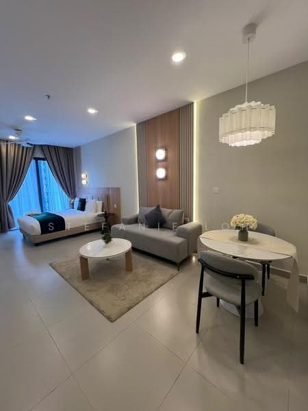 Kediaman Servis untuk Dijual di SWNK Houze @ BBCC - Stefanie Loh - Bedroom - PropertyGuru.com.my