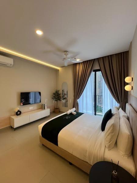 Kediaman Servis untuk Dijual di SWNK Houze @ BBCC - Stefanie Loh - Bedroom - PropertyGuru.com.my