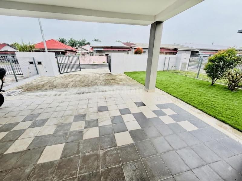 Semi-Detached House for Sale in Klang (Selangor) - Mohammad Din Majid - Exterior - PropertyGuru.com.my