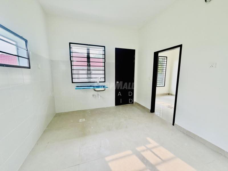 Semi-Detached House for Sale in Klang (Selangor) - Mohammad Din Majid - Kitchen - PropertyGuru.com.my
