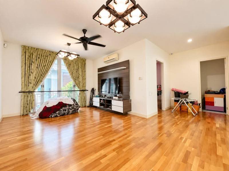 Bungalow House untuk Dijual di Seksyen 13 (Shah Alam) - Mohammad Din Majid - Living Room - PropertyGuru.com.my