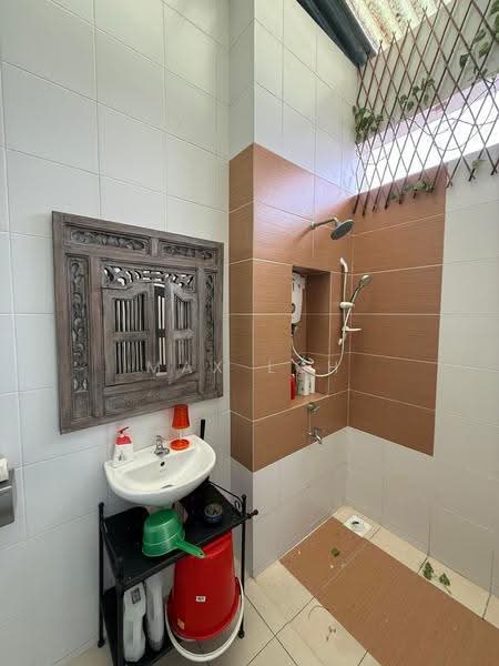 Rumah Bandar untuk Disewa di Taman Sutera Utama (Skudai) - Max Loh - Bathroom - PropertyGuru.com.my