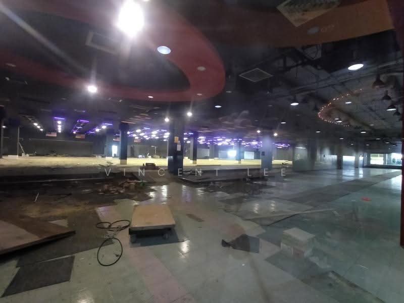 Retail Space for Rent in Taman Serdang Perdana (Seri Kembangan) - Vincent Lee - Interior - PropertyGuru.com.my