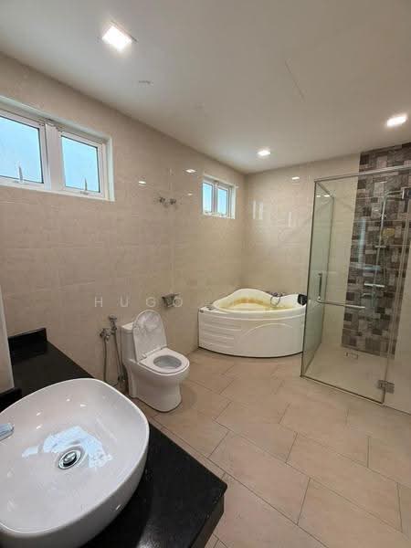 Rumah Berkembar untuk Dijual di Bandar Baru Sri Petaling (Sri Petaling) - Hugo Gooi - Bathroom - PropertyGuru.com.my