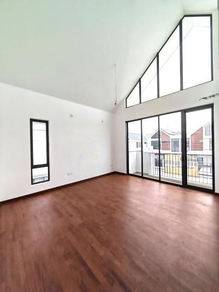 Semi-Detached House for Sale in Shah Alam (Selangor) - HADZRIN YUSOF - Living Room - PropertyGuru.com.my