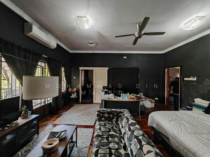 2-storey Terraced House for Sale in Putra Indah (Shah Alam) - Mohammad Din Majid - PropertyGuru.com.my