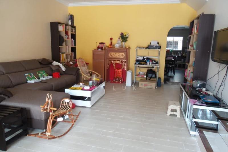 2-storey Terraced House for Sale in Taman Garing Utama (Rawang) - SK Luk - Living Room - PropertyGuru.com.my