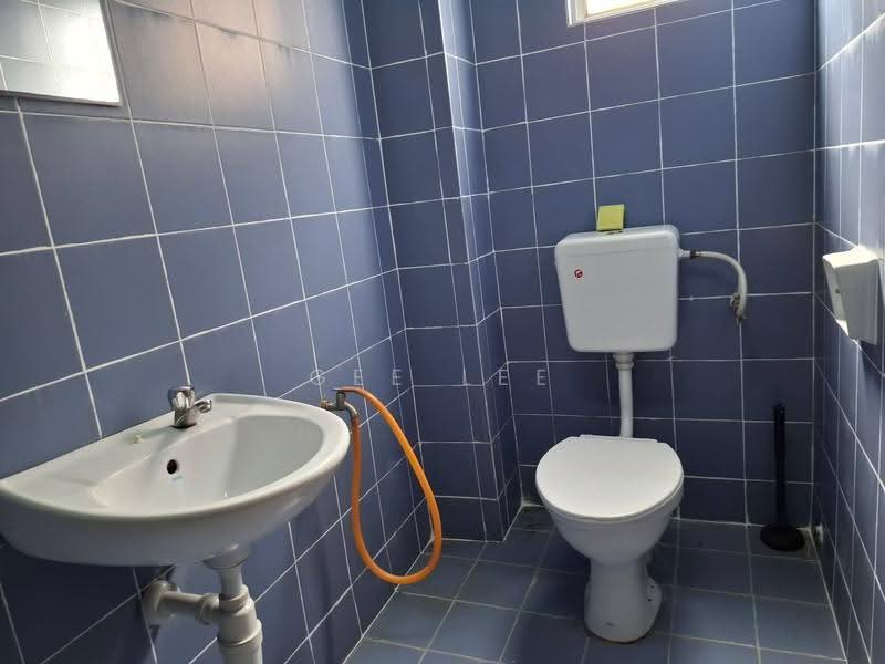 Shop / Office for Rent in Wangsa Maju (Kuala Lumpur) - GEE Lee - Bathroom - PropertyGuru.com.my