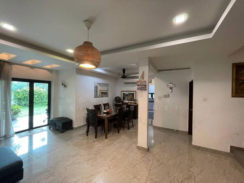 Rumah Teres 2-Tingkat untuk Dijual di Taman Kelana Idaman (Ara Damansara) - Mohd Aizat Saiful Bahri - Dining Room - PropertyGuru.com.my