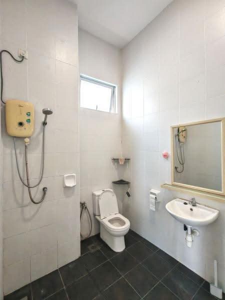 Apartment for Rent at The Senai Garden – Phase 2 - Li Min - Bathroom - PropertyGuru.com.my
