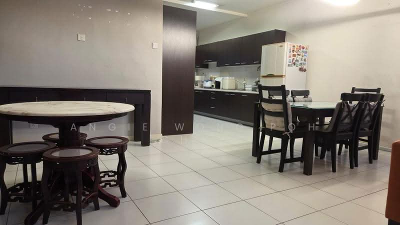 3-storey Terraced House for Sale in Taman Tasik Damai (Sungai Besi) - Angie Wong Poh Choo - Kitchen - PropertyGuru.com.my