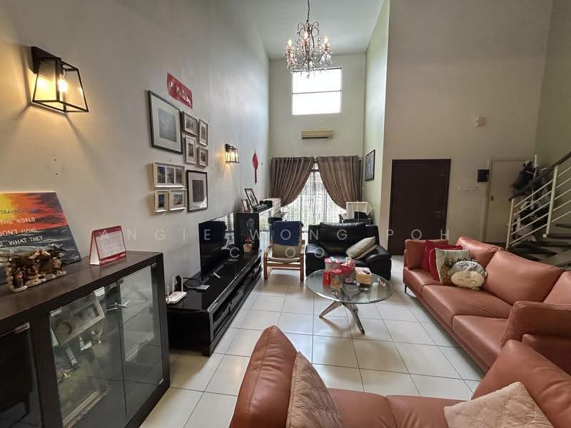 3-storey Terraced House for Sale in Taman Tasik Damai (Sungai Besi) - Angie Wong Poh Choo - Living Room - PropertyGuru.com.my