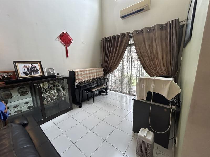 3-storey Terraced House for Sale in Taman Tasik Damai (Sungai Besi) - Angie Wong Poh Choo - Living Room - PropertyGuru.com.my