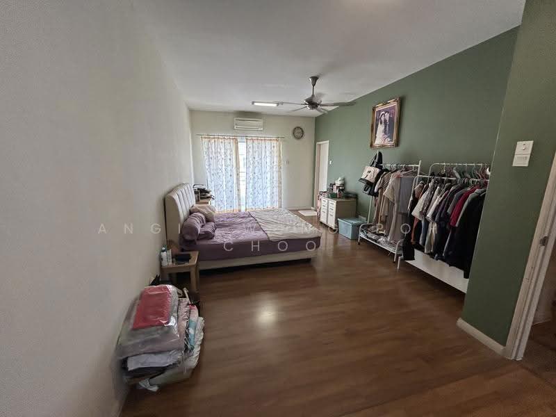 3-storey Terraced House for Sale in Taman Tasik Damai (Sungai Besi) - Angie Wong Poh Choo - Bedroom - PropertyGuru.com.my