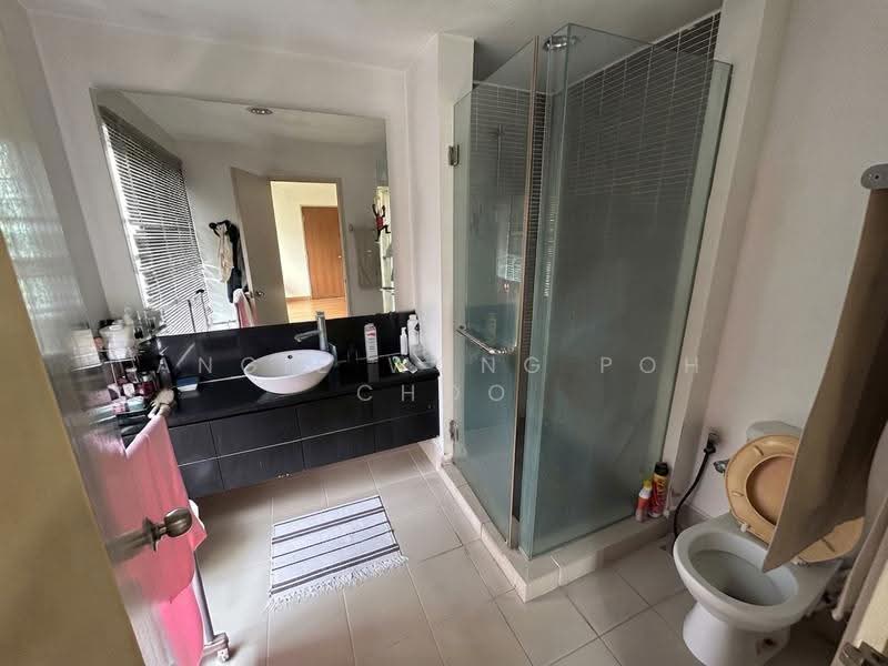 3-storey Terraced House for Sale in Taman Tasik Damai (Sungai Besi) - Angie Wong Poh Choo - Bathroom - PropertyGuru.com.my