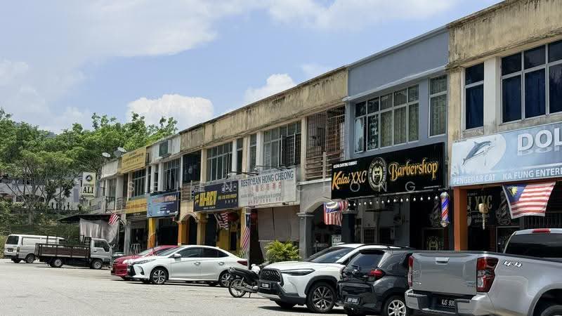 Shop for Sale in Bukit Rawang Putra (Rawang) - Selene Chong - Exterior - PropertyGuru.com.my