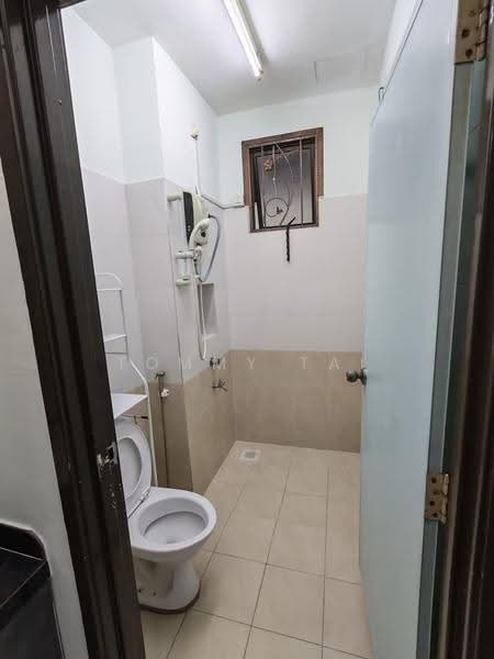 Rumah Kluster untuk Disewa di Taman Mount Austin (Tebrau) - Tommy Tai - Bathroom - PropertyGuru.com.my