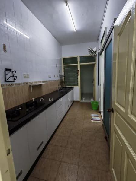 Rumah Kluster untuk Disewa di Taman Mount Austin (Tebrau) - Tommy Tai - Kitchen - PropertyGuru.com.my