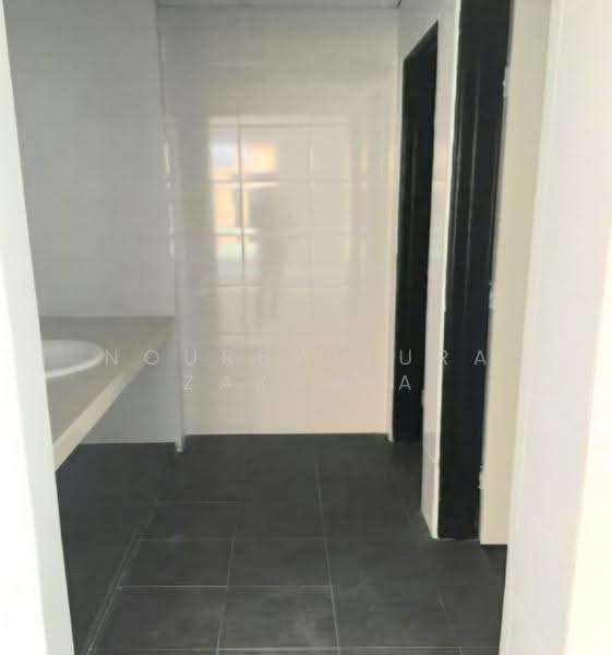 Kedai / Pejabat untuk Dijual di Shah Alam (Selangor) - NOURBAIZURA ZAKARIA - Bathroom - PropertyGuru.com.my