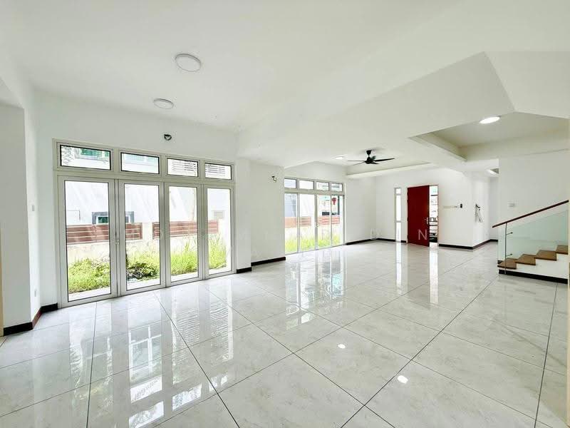 Bungalow House for Sale in Setia Alam (Selangor) - Mohammad Din Majid - Living Room - PropertyGuru.com.my