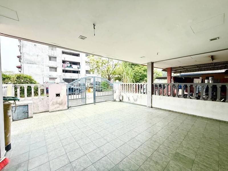 Rumah Teres 2-Tingkat untuk Dijual di Bandar Teknologi Kajang (Kajang) - Azira Ahmad - Exterior - PropertyGuru.com.my
