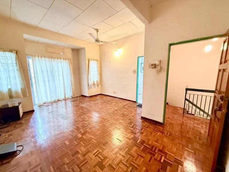 Rumah Teres 2-Tingkat untuk Dijual di Bandar Teknologi Kajang (Kajang) - Azira Ahmad - Living Room - PropertyGuru.com.my