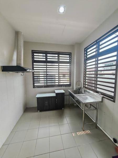 Terraced House for Rent in Taman Laguna (Johor Bahru) - SJ CHAN - Kitchen - PropertyGuru.com.my