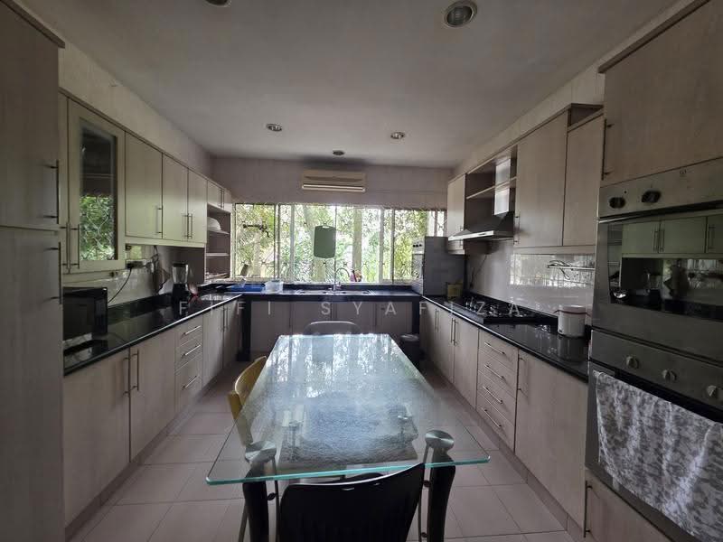Bungalow House untuk Dijual di Taman Duta (Bukit Tunku (Kenny Hills)) - Fifi Syafiza - Kitchen - PropertyGuru.com.my