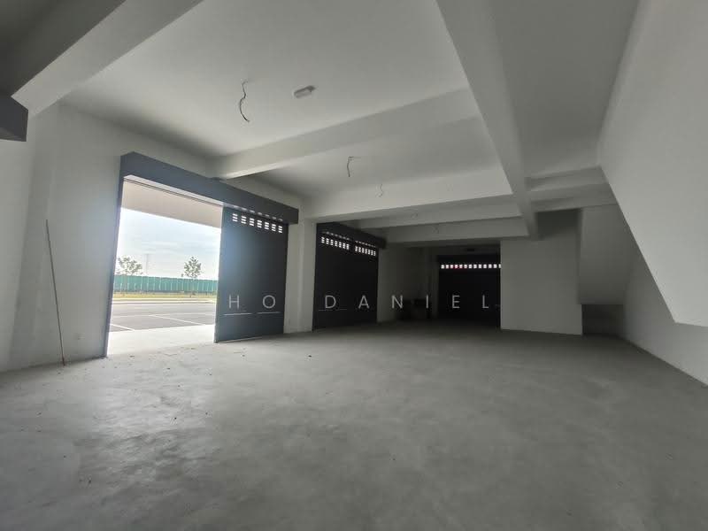 Shop for Sale in Bandar Rimbayu (Telok Panglima Garang) - Kho Daniel - Interior - PropertyGuru.com.my