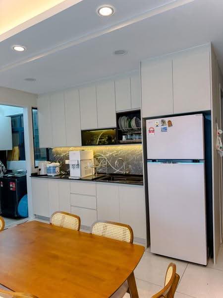 Condominium for Rent at EdgeWood Residences @ SkySanctuary - Summer Tam - Kitchen - PropertyGuru.com.my