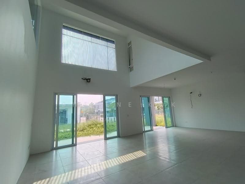 Bungalow House untuk Dijual di La Promenade (Samarahan) - Sherene Kok - Living Room - PropertyGuru.com.my