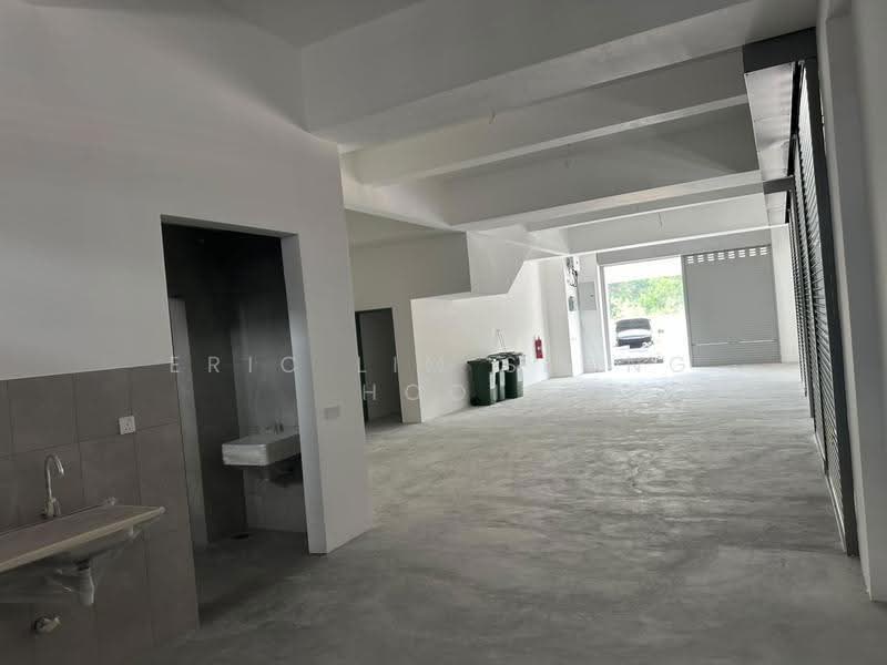 Shop for Rent in Bandar Rimbayu (Telok Panglima Garang) - Eric Lim Seong Hooi - Interior - PropertyGuru.com.my